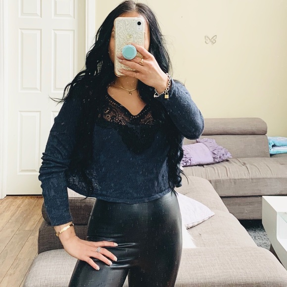 🦋 FREE PEOPLE CROCHET LACE CROP TOP